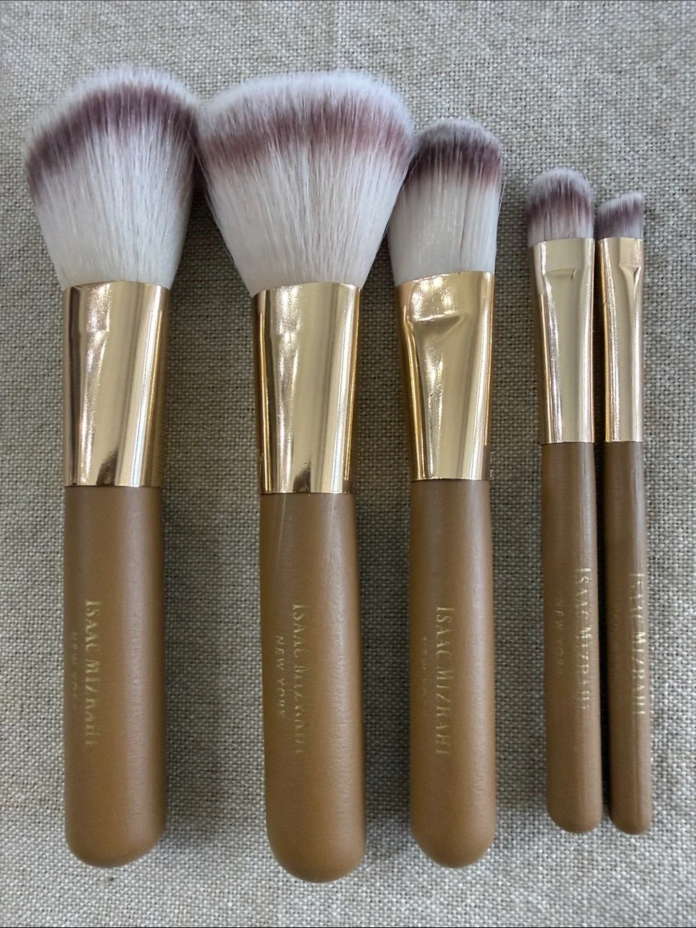 Isaac Mizrahi New York 5 Piece Makeup Brush Set with Tin NIB